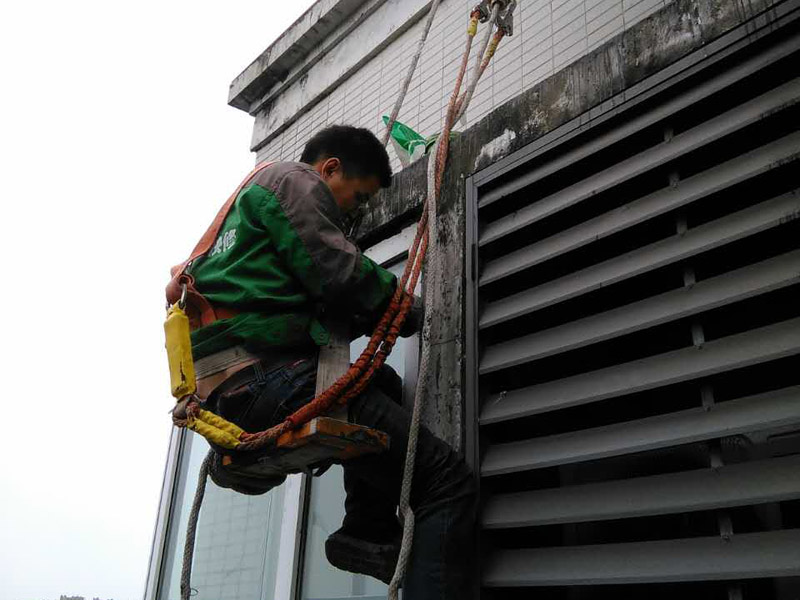 窗臺防水堵漏方法科普，接縫處理到位防