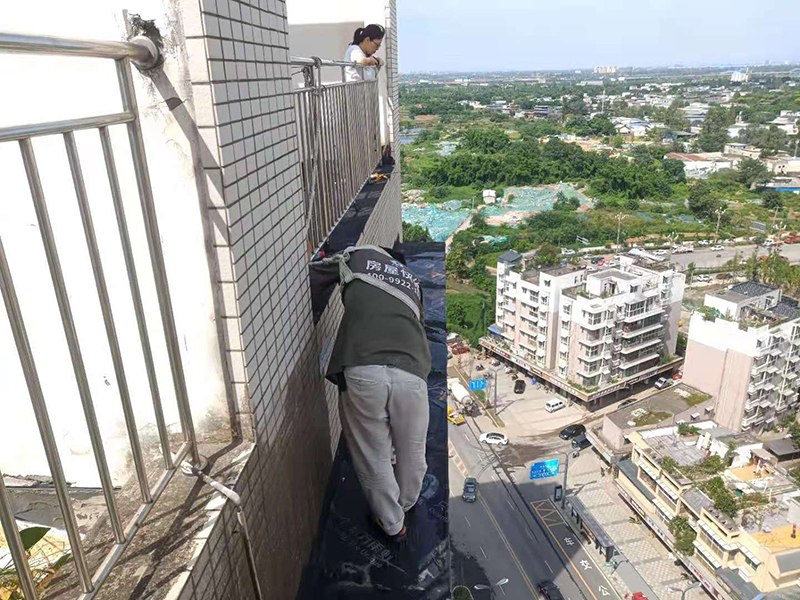 陽臺(tái)沒做防水漏水到樓下怎么維修